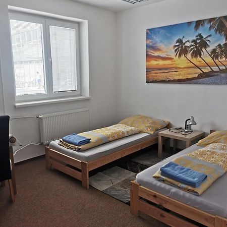 Hostel Living Bratislava By The Bus Station Zewnętrze zdjęcie