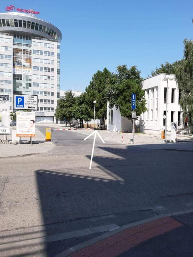 Hostel Living Bratislava By The Bus Station Zewnętrze zdjęcie